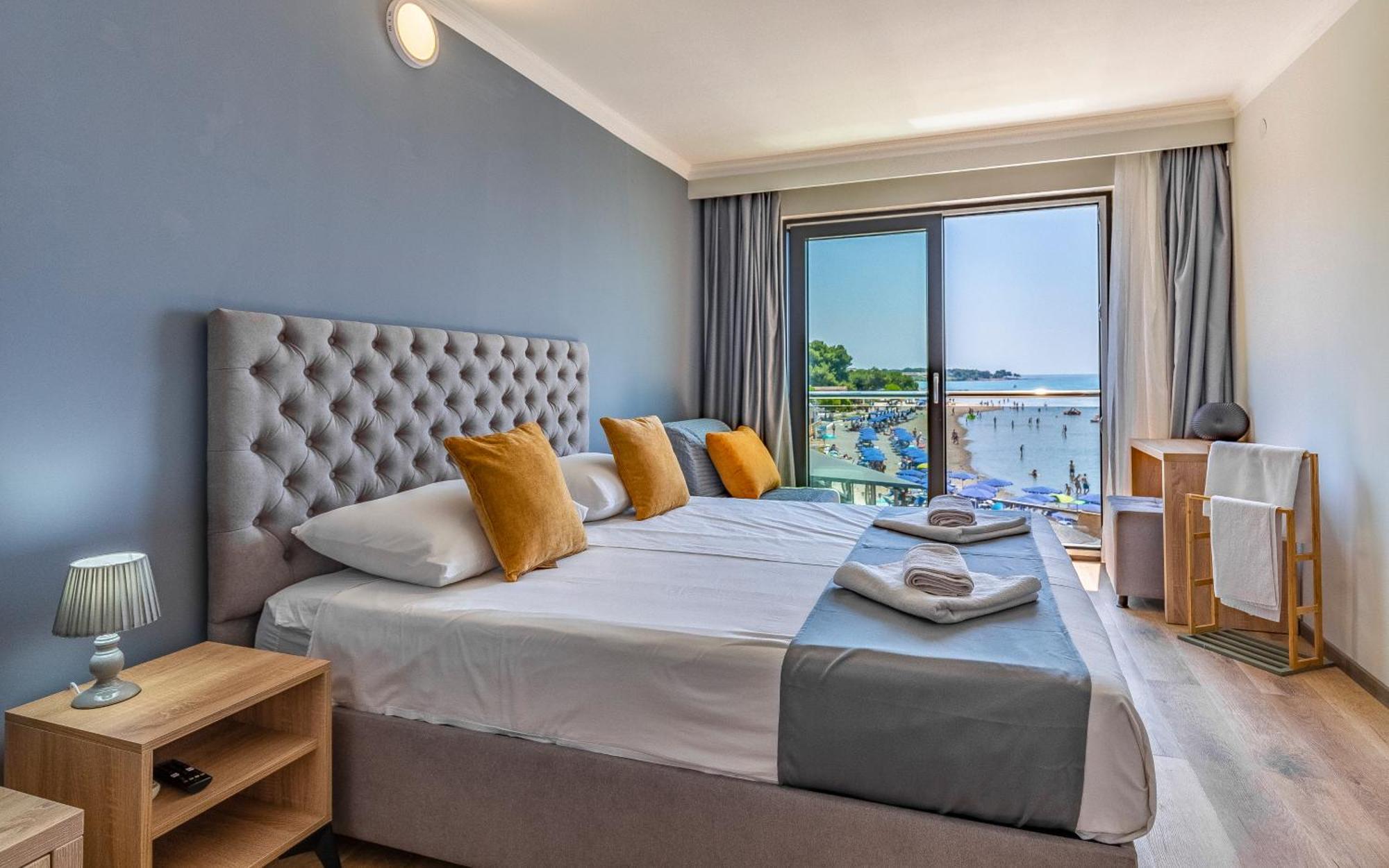 Hotel Koral Medulin Bagian luar foto